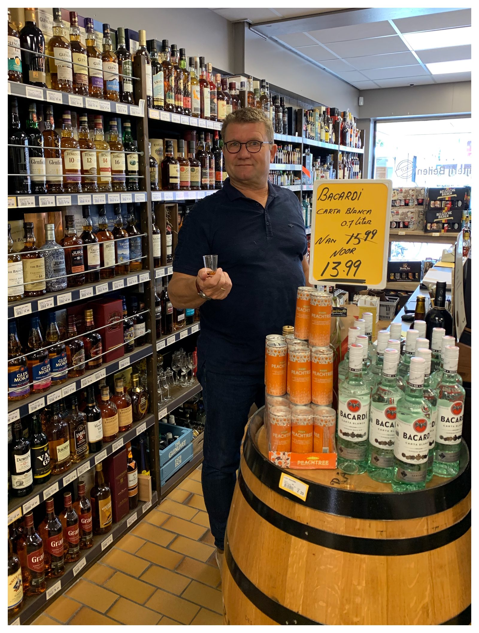 Slijterij met whisky